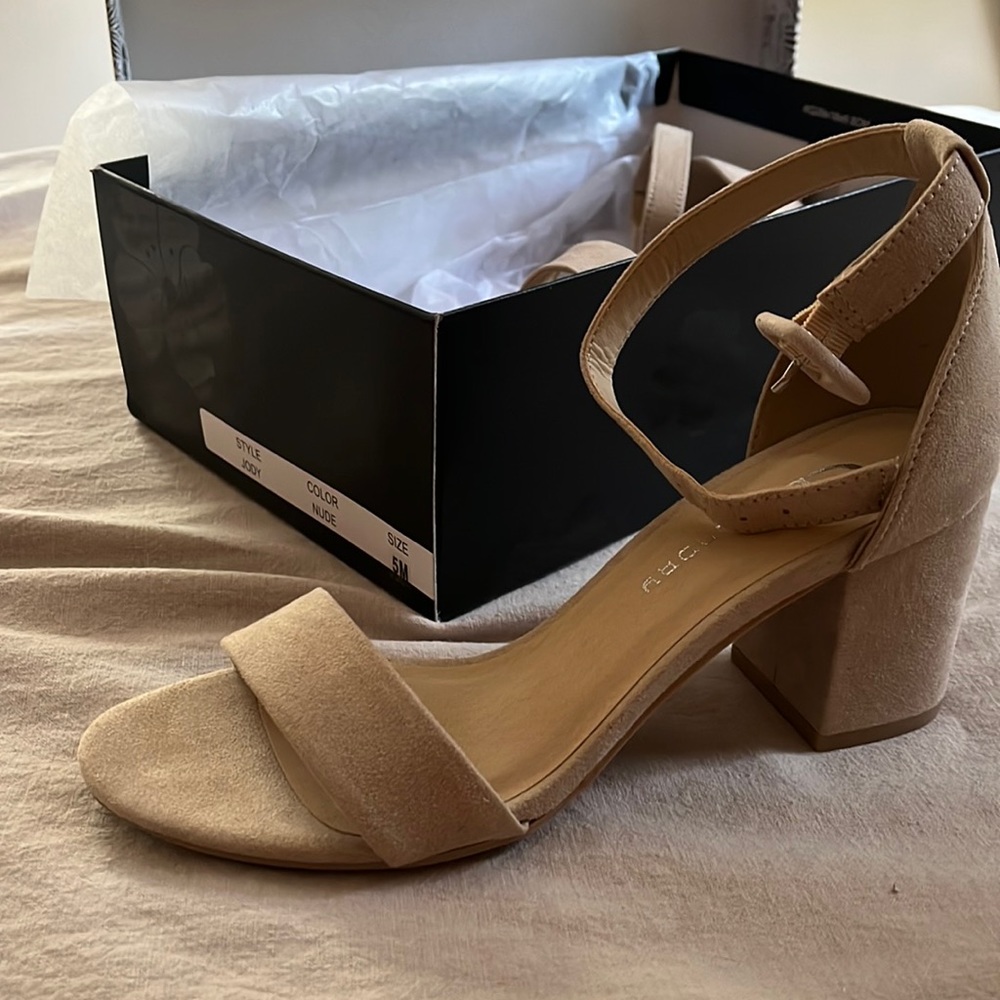 Women’s CL Chinese Laundry Sandal “Jody”
